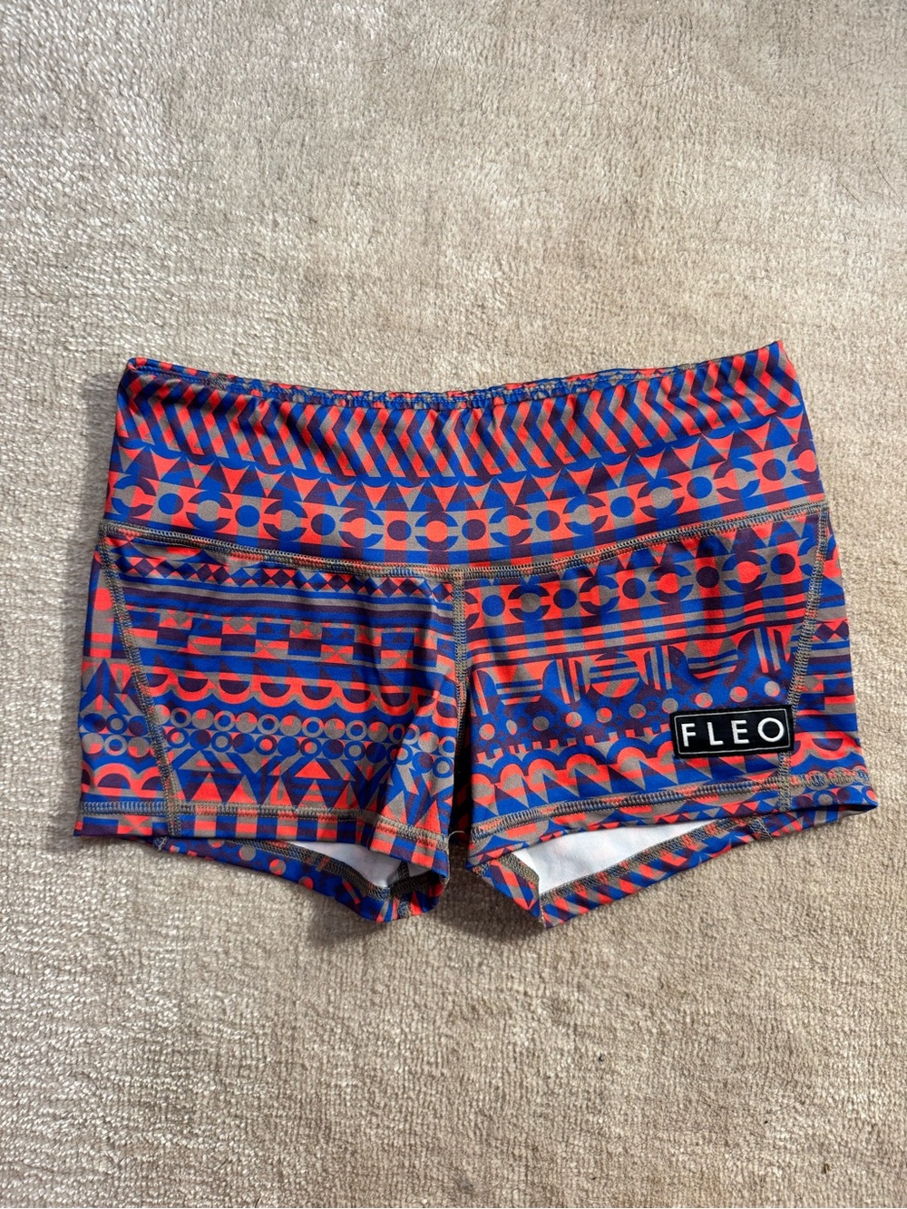 Fleo shorts medium